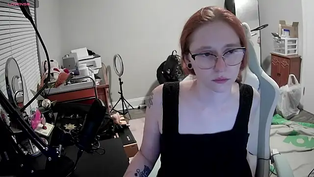 LilyFoxxx online show from 10-01-25, 03:11