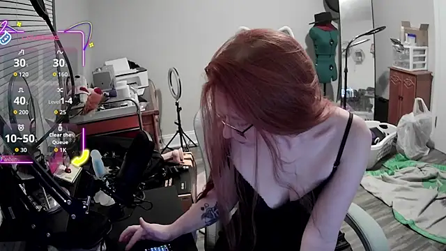 LilyFoxxx online show from 09-29-25, 03:46