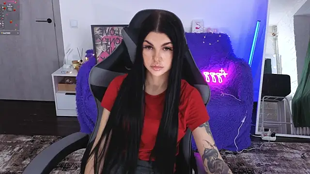 Tiffany lab online show from 11-20-25, 01:01