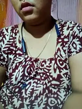 Snapshot of Super-Couple chatting on 04-23-26, 04:52 Super-Couple online show from 04-23-26, 04:52