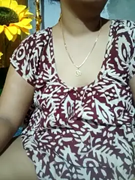 Snapshot of Super-Couple chatting on 05-18-26, 10:58 Super-Couple online show from 05-18-26, 10:58