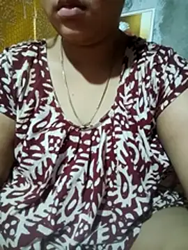 Snapshot of Super-Couple chatting on 04-27-26, 11:47 Super-Couple online show from 04-27-26, 11:47