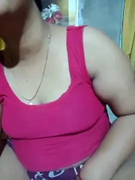 Snapshot of Super-Couple chatting on 04-28-26, 02:54 Super-Couple online show from 04-28-26, 02:54