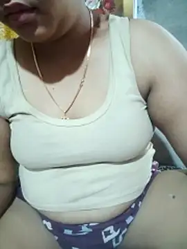 Snapshot of Super-Couple chatting on 05-15-26, 04:21 Super-Couple online show from 05-15-26, 04:21