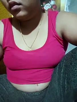 Snapshot of Super-Couple chatting on 05-14-26, 04:09 Super-Couple online show from 05-14-26, 04:09