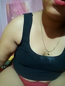 Snapshot of Super-Couple chatting on 04-21-26, 02:56 Super-Couple online show from 04-21-26, 02:56