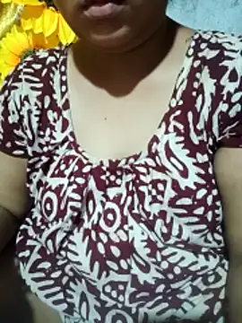 Snapshot of Super-Couple chatting on 05-24-26, 02:28 Super-Couple online show from 05-24-26, 02:28