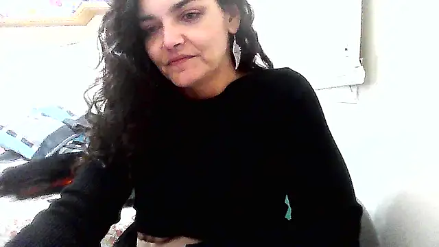 escritorasafada online show from 11-02-25, 02:16