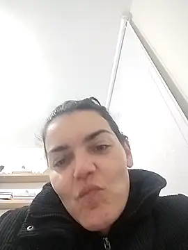 escritorasafada online show from 09-27-25, 04:07