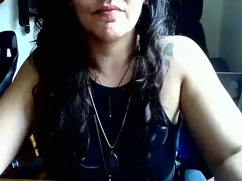 escritorasafada online show from 01-13-25, 04:51