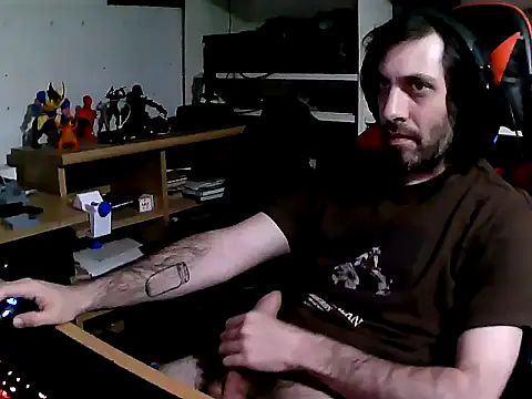 Snapshot of johnwood88 chatting on 11-12-25, 05:44 johnwood88 online show from 11-12-25, 05:44