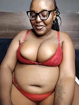 Snapshot of CHERRYYUMMY chatting on 04-19-26, 11:44 CHERRYYUMMY online show from 04-19-26, 11:44