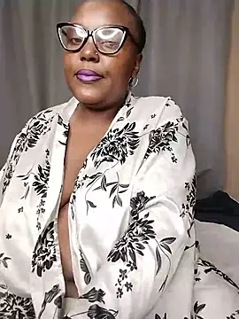 Snapshot of CHERRYYUMMY chatting on 07-16-26, 04:48 CHERRYYUMMY online show from 07-16-26, 04:48