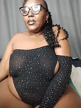 Snapshot of CHERRYYUMMY chatting on 05-15-26, 11:19 CHERRYYUMMY online show from 05-15-26, 11:19