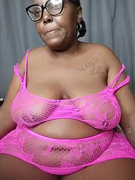 Snapshot of CHERRYYUMMY chatting on 06-20-26, 01:27 CHERRYYUMMY online show from 06-20-26, 01:27