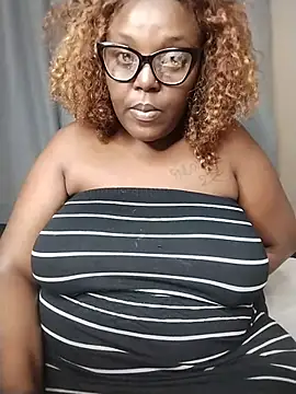 Snapshot of CHERRYYUMMY chatting on 06-29-26, 02:28 CHERRYYUMMY online show from 06-29-26, 02:28