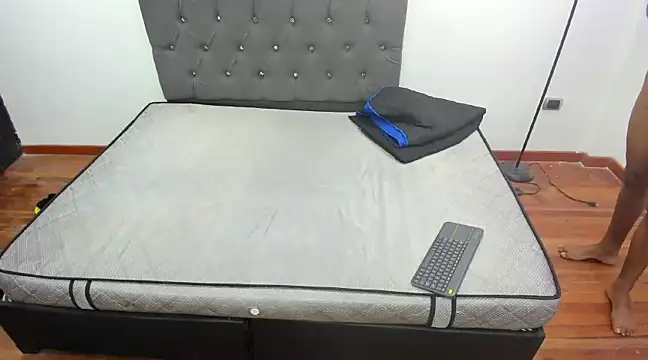 Snapshot of dominic_hot69 chatting on 12-13-24, 10:02 dominic hot69 online show from 12-13-24, 10:02