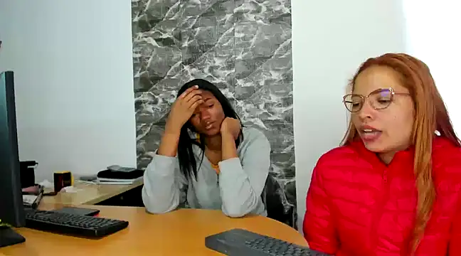 Snapshot of MISSANDRE4 chatting on 01-16-25, 05:23 MISSANDRE4 online show from 01-16-25, 05:23