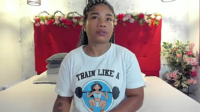 Snapshot of SilvannaFit chatting on 07-03-26, 11:17 SilvannaFit online show from 07-03-26, 11:17