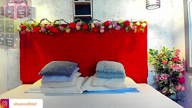 Snapshot of SilvannaFit chatting on 06-23-26, 11:41 SilvannaFit online show from 06-23-26, 11:41