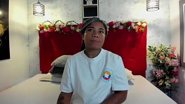 Snapshot of SilvannaFit chatting on 06-28-26, 09:59 SilvannaFit online show from 06-28-26, 09:59