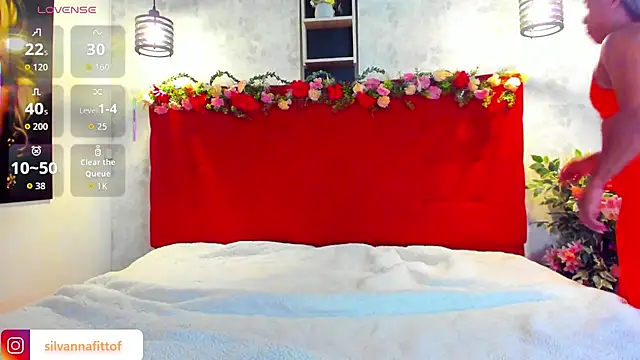 Snapshot of SilvannaFit chatting on 07-09-26, 11:20 SilvannaFit online show from 07-09-26, 11:20