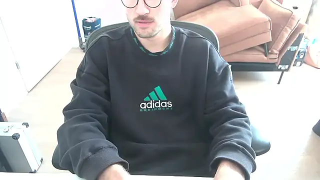 taallguyy 196 online show from 01-11-26, 01:29