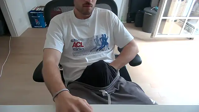 taallguyy 196 online show from 07-08-26, 03:02