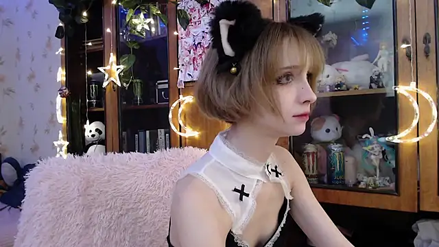 Snapshot of cloudgirrl chatting on 02-28-25, 01:58 cloudgirrl online show from 02-28-25, 01:58
