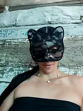 Estrella-Wicked online show from 12-16-24, 06:49