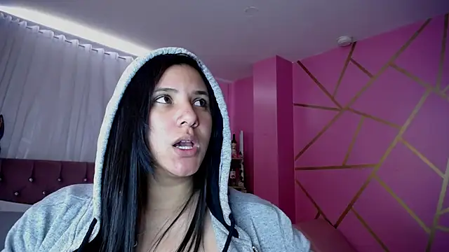 frreeya online show from 01-20-25, 05:59