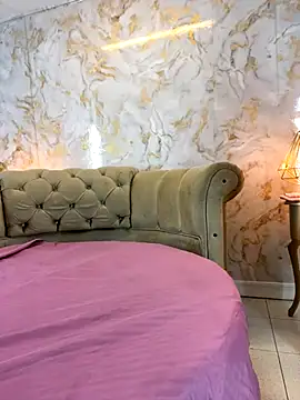 khloeblake online show from 11-25-25, 06:47