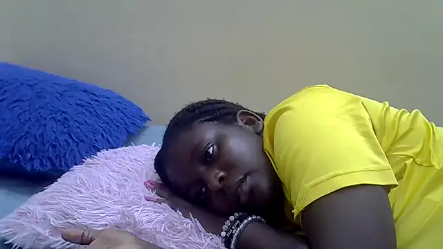 Snapshot of Harrisamor chatting on 11-17-25, 01:04 Harrisamor online show from 11-17-25, 01:04