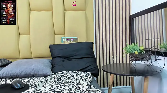 Snapshot of mikeegun chatting on 01-31-25, 11:35 mikeegun online show from 01-31-25, 11:35