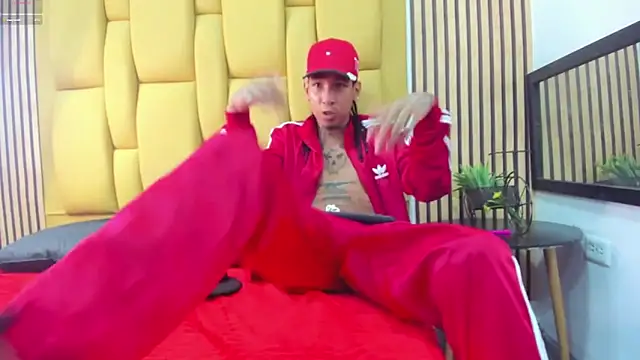 Snapshot of mikeegun chatting on 02-21-25, 02:27 mikeegun online show from 02-21-25, 02:27