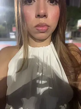 Aaliyah Salma online show from 05-16-26, 11:37