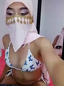 Snapshot of Aaliyah_Salma chatting on 02-03-25, 10:54 Aaliyah Salma online show from 02-03-25, 10:54