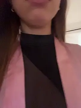 Aaliyah Salma online show from 06-12-26, 07:33