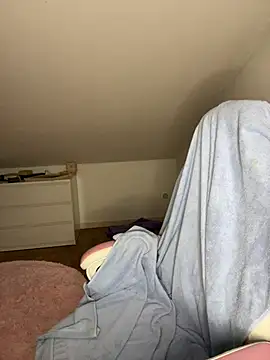 LeMagique- online show from 02-15-25, 09:28