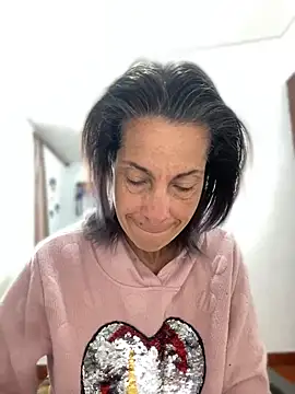 Snapshot of Goddess-Love- chatting on 06-10-26, 11:44 Goddess-Love- online show from 06-10-26, 11:44