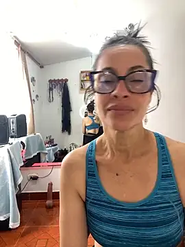 Snapshot of Goddess-Love- chatting on 05-02-26, 01:38 Goddess-Love- online show from 05-02-26, 01:38
