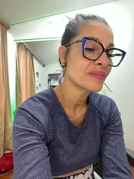 Snapshot of Goddess-Love- chatting on 07-19-26, 10:28 Goddess-Love- online show from 07-19-26, 10:28
