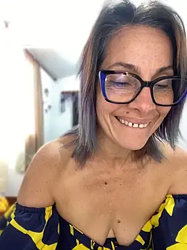 Snapshot of Goddess-Love- chatting on 06-08-26, 09:04 Goddess-Love- online show from 06-08-26, 09:04