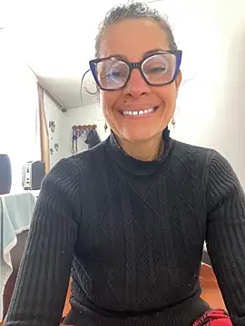 Snapshot of Goddess-Love- chatting on 05-09-26, 01:14 Goddess-Love- online show from 05-09-26, 01:14