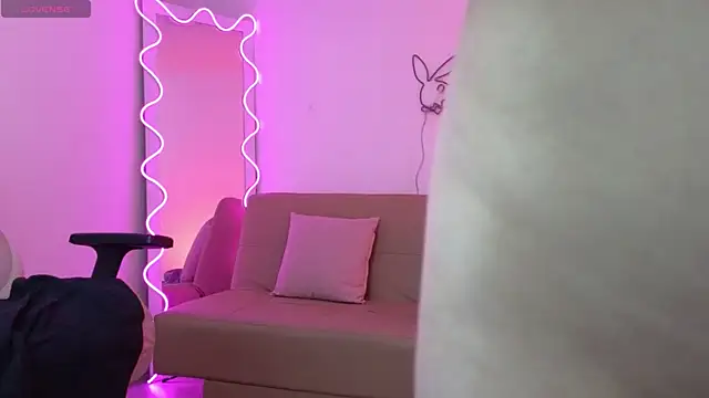 Foxy tay online show from 12-29-24, 06:35