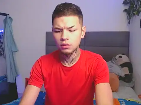 MarceloMilk online show from 10-15-25, 04:44