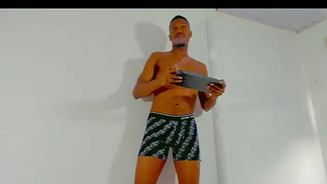 Amir mikelsen online show from 02-09-26, 04:49