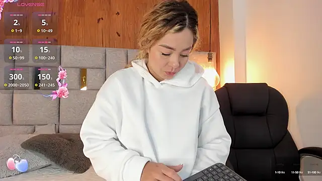 Saori newman online show from 09-19-25, 11:36