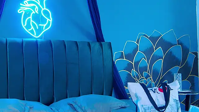 Lunamistyc online show from 10-31-25, 07:32