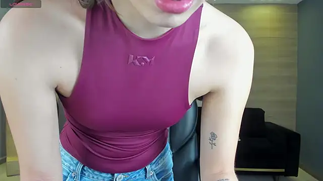 Snapshot of KaiaFerreira chatting on 10-12-25, 11:55 KaiaFerreira online show from 10-12-25, 11:55